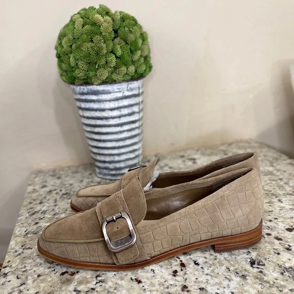 Vince‎ Camuto Womens Taupe Suede Croc Embossed Buckle Loafers Flats Size 10M